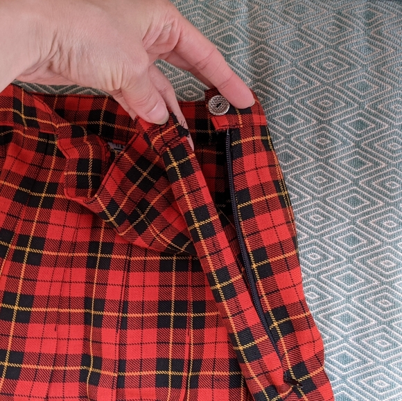 Vintage Plaid Skirt - Picture 5 of 7